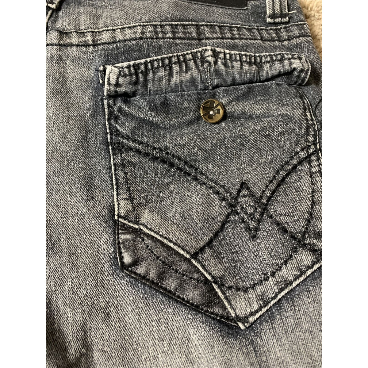 NBN Gear Baggy Loose Fit Black Jeans Men’s Size  36x32 Leather Patches Gold