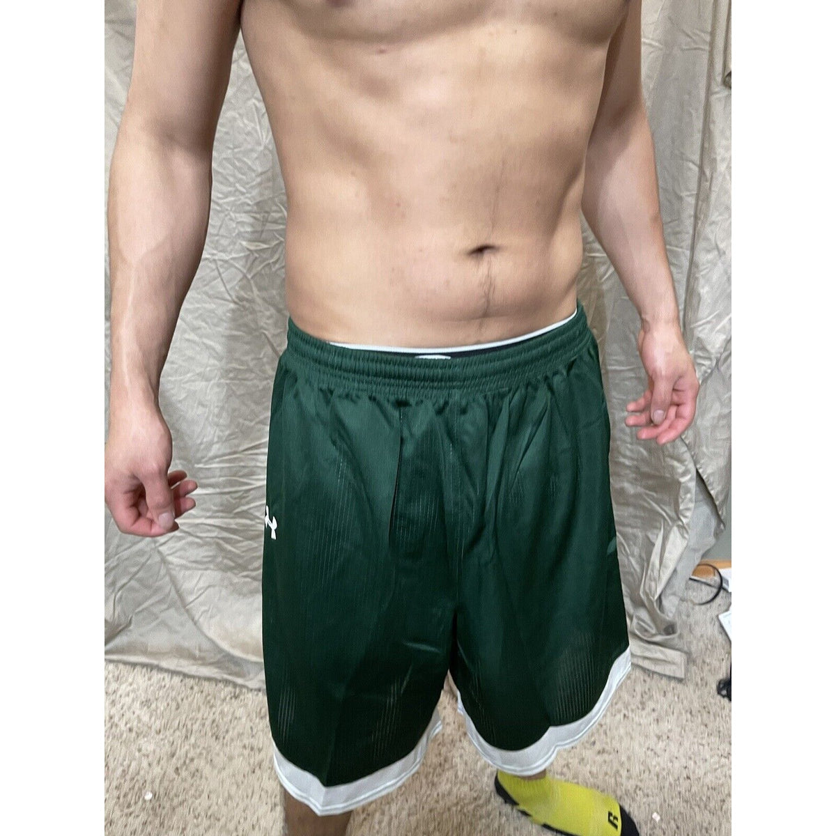 Men's  under armour Large Deep Green Lacrosse style shorts no pockets