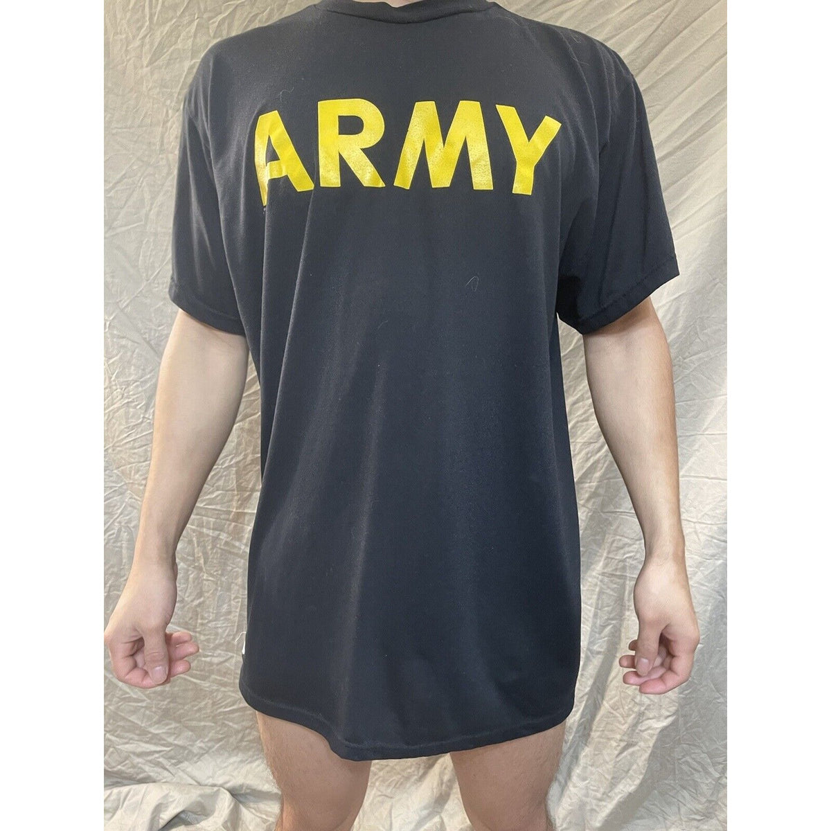 men’s army black short sleeve pt shirt large