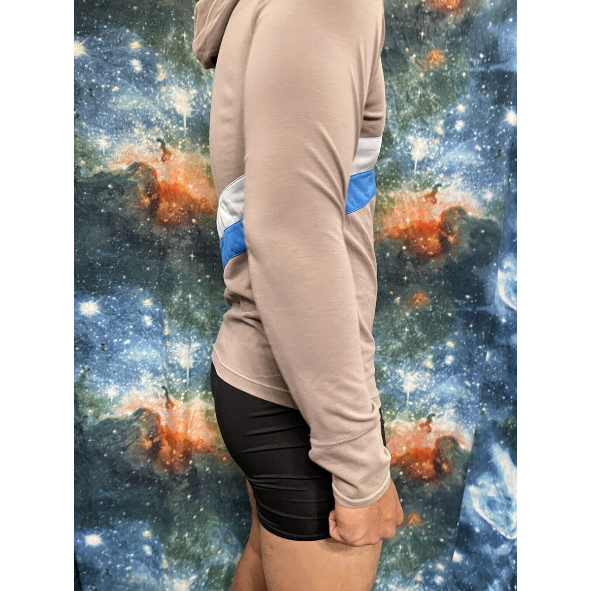 Nike Boy’s Large Gray Striped Hoodie size 12-14