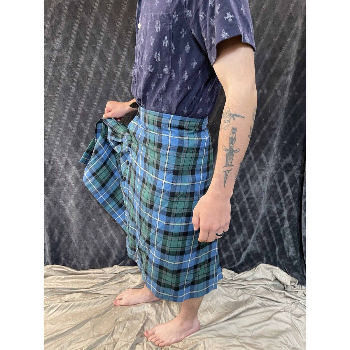 men’s kilt woman’s skirt 45” across stretched out plaid green and blue