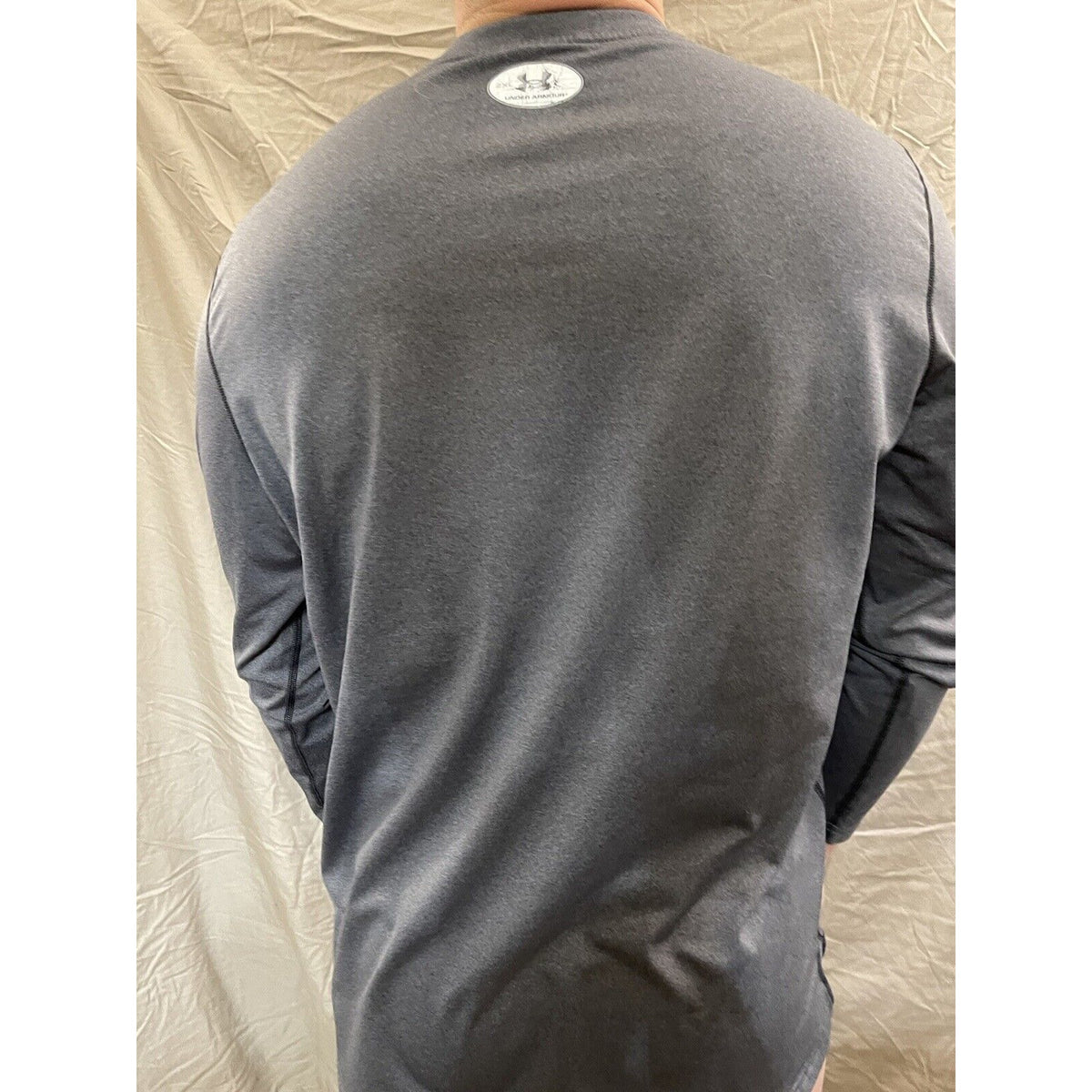 Men's Gray Under Armour 2XL fitted long sleeve pullover shirt