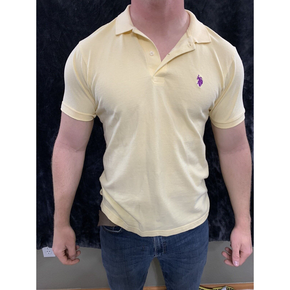 U.S. Polo Assn. Mens Light Yellow Polo Shirt Medium Short Sleeve Soft Material