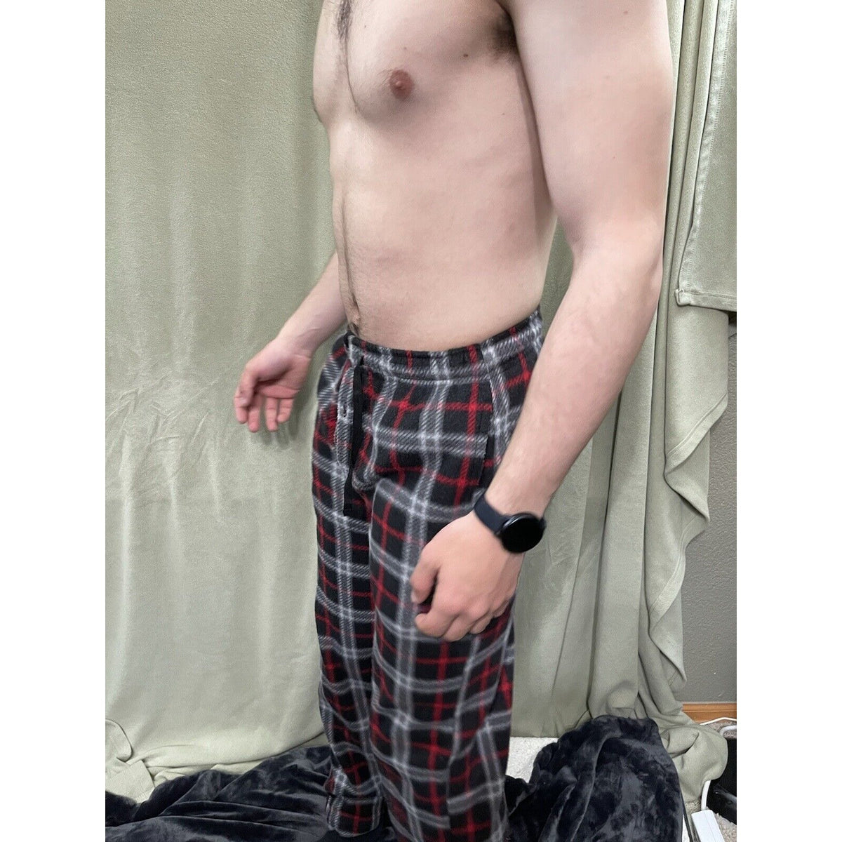 Men’s Sleepware Fruit Of The Loom Small Red Black Plaid Flannel