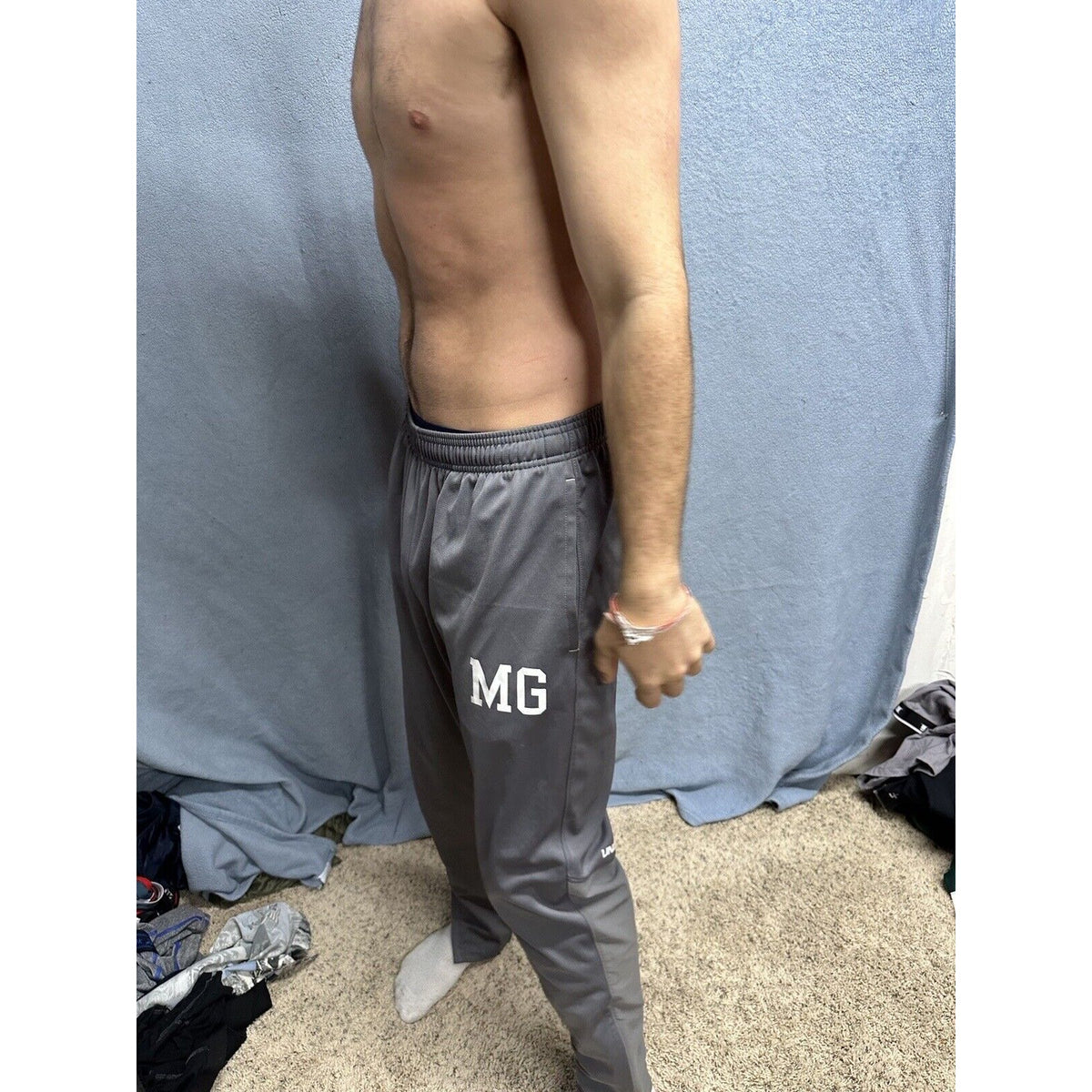 Men’s Gray Fitted Large Under Armour Sweatpants With Pockets MG