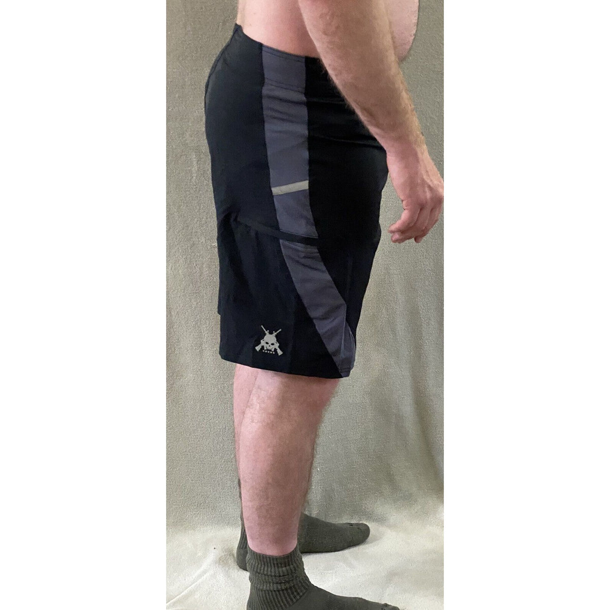 Soffe Extreme Training XT46 Men’s 34 Med Black & Gray Utility Board Shorts NWT