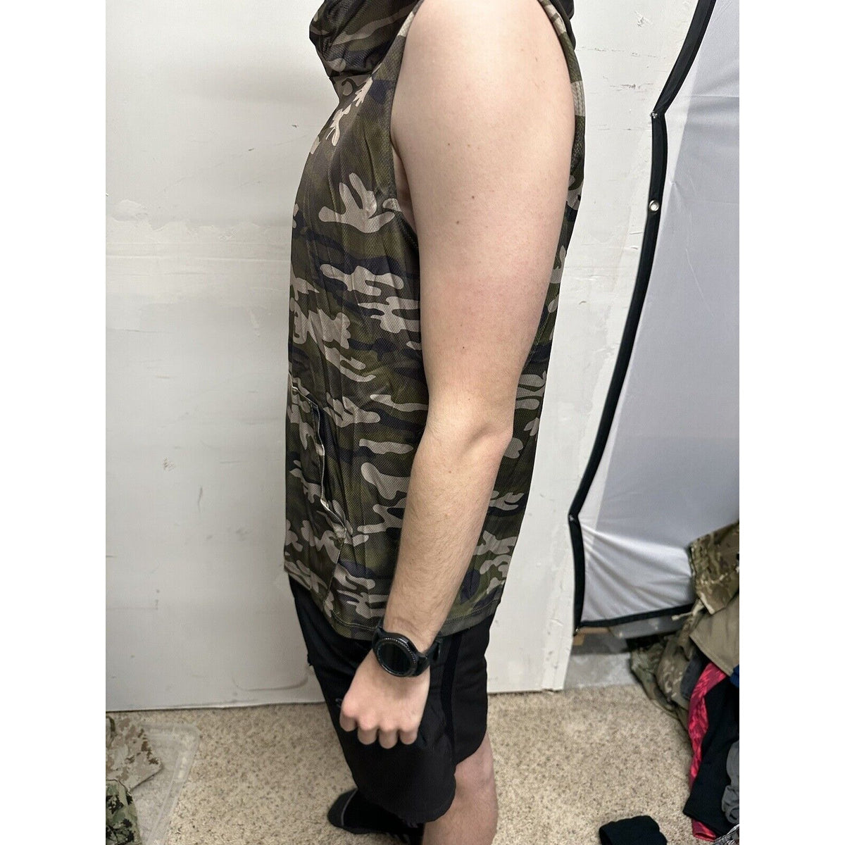 Men’s Green Camo Hoodie Polyester Sleeveless Pullover