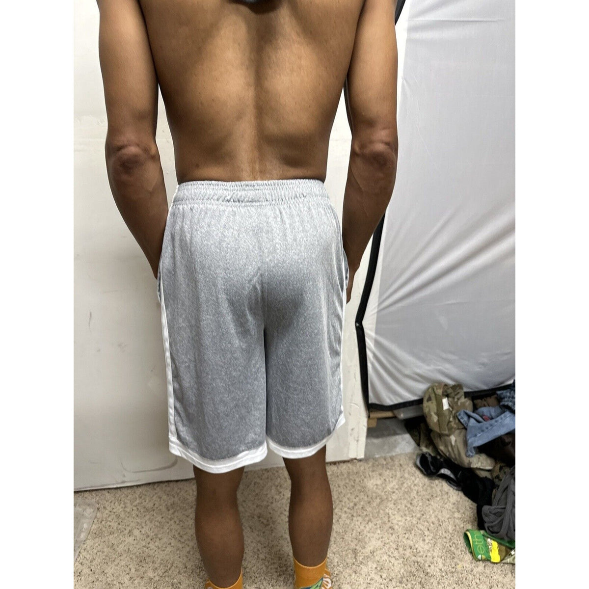 teen boy’s  Fila xL Gray Athletic Shorts (18-20)