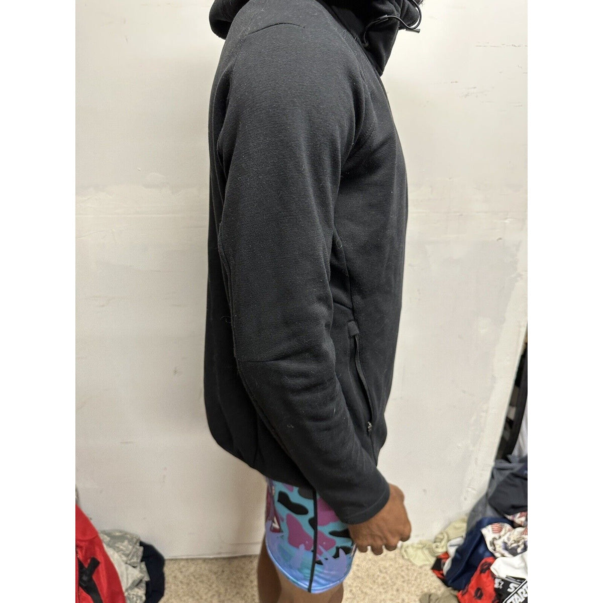 Men’s Black Kuhl Medium Zip Up Hoodie Born In The Mountains