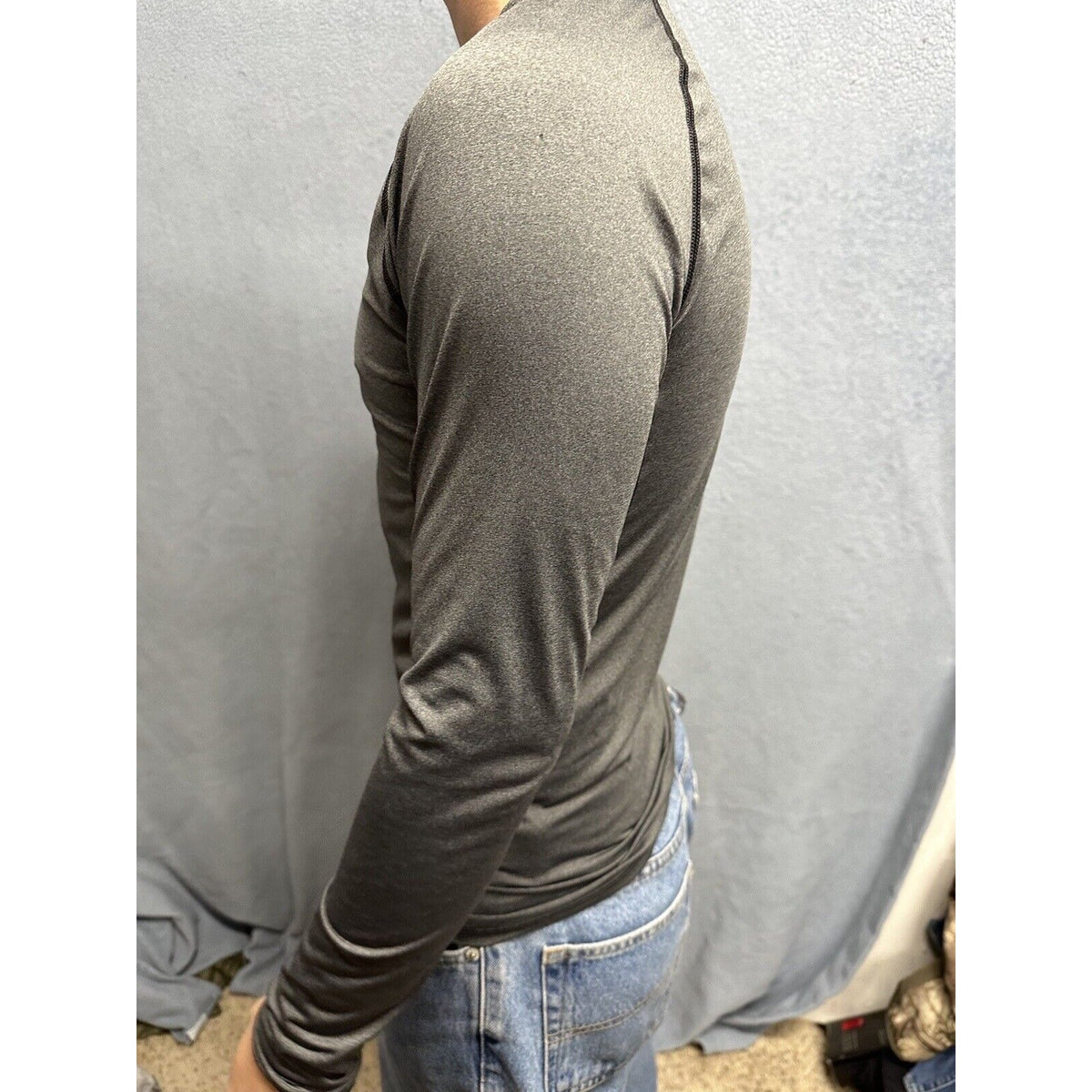Men’s Large Gray Under Armour Compression Long Sleeve Pullover Shirt Athletic