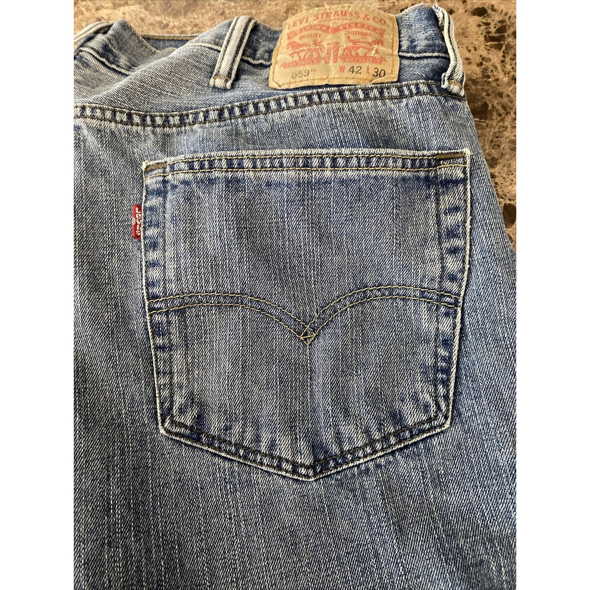 LEVIS 559 Men’s size 42x30 Relaxed Straight Blue Medium-wash Cotton Denim Jeans