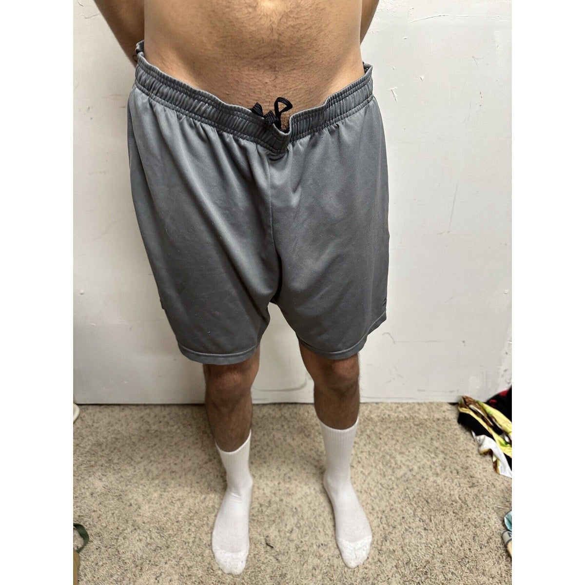 Men’s Large Gray Champion Athletic Shorts