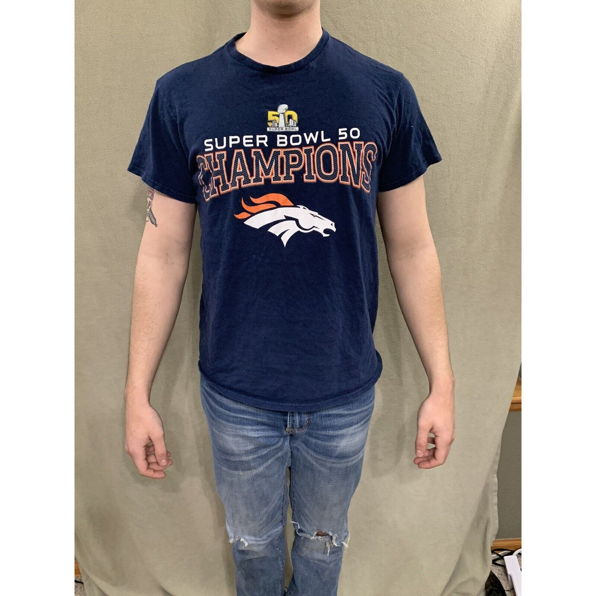 Delta NFL Denver Broncos Super Bowl 50 Champions Blue Orange T-Shirt Size Medium