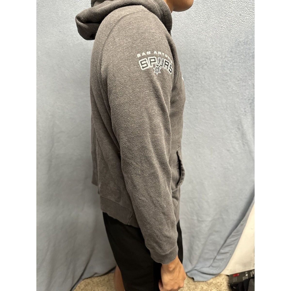Men’s Large Gray NBA Store Pullover Hoodie San Antonio Spurs Garcia #5