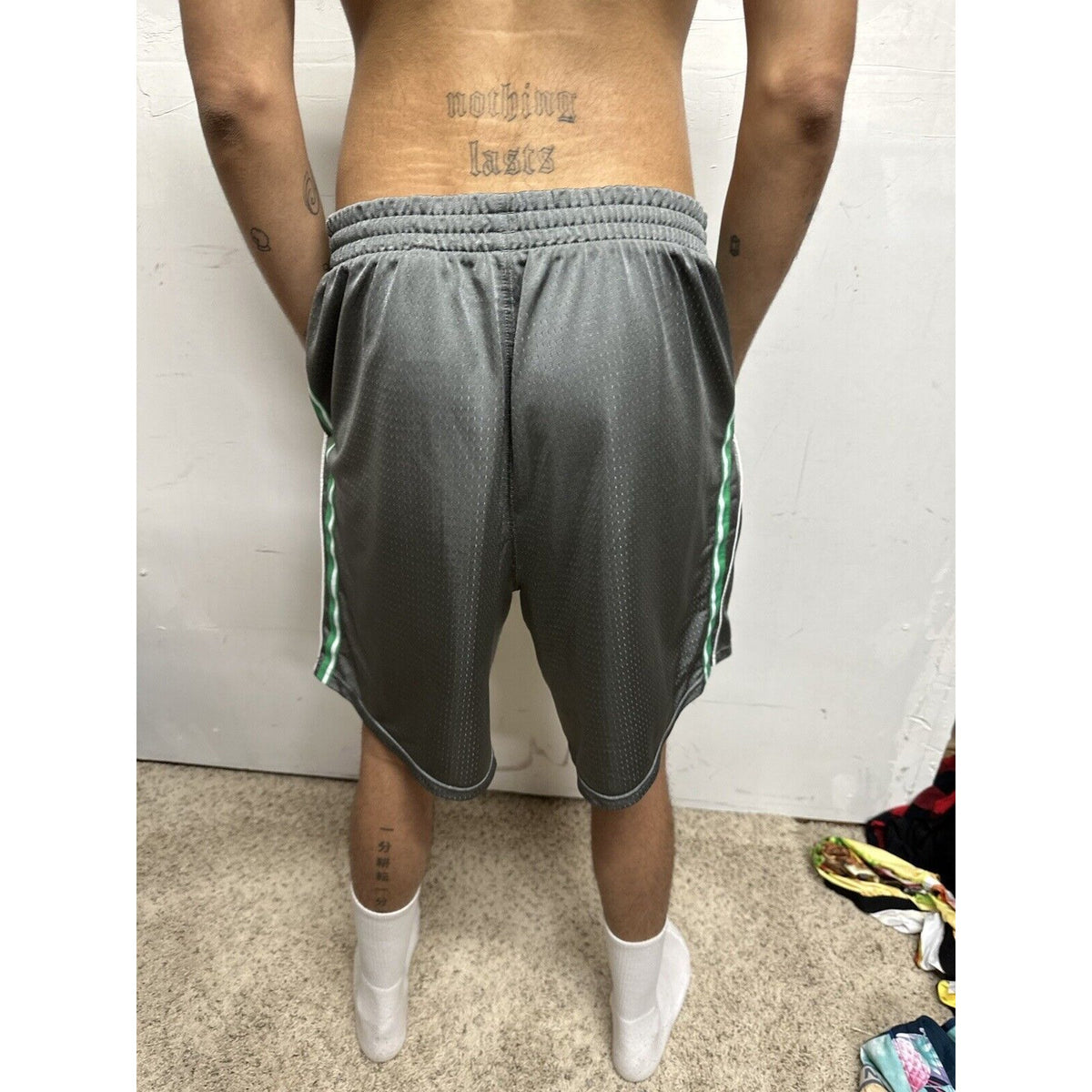 Men’s Gray Reebok XL Basketball Shorts