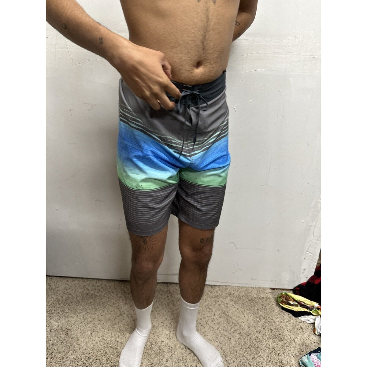 Men’s Hurley Size 34 Board Shorts Swim Trunks Gray Blue Striped