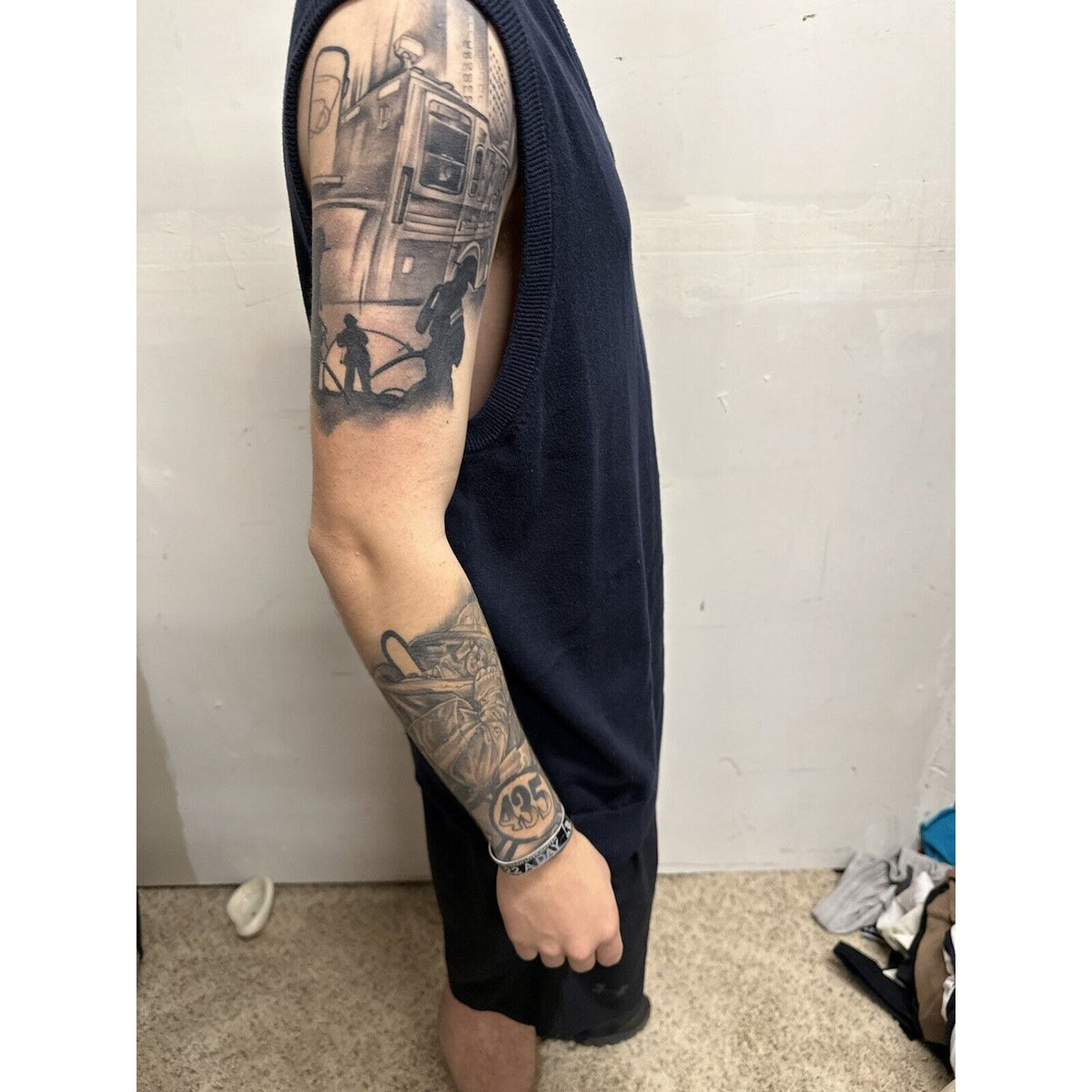 Men’s Dark Blue Sleeveless Medium Sweater Vest