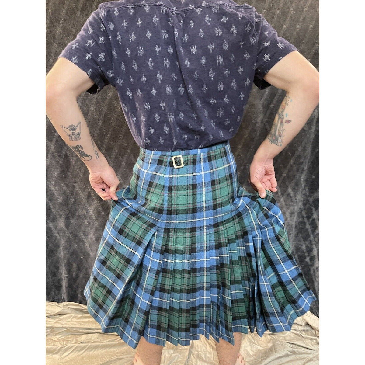 men’s kilt woman’s skirt 45” across stretched out plaid green and blue