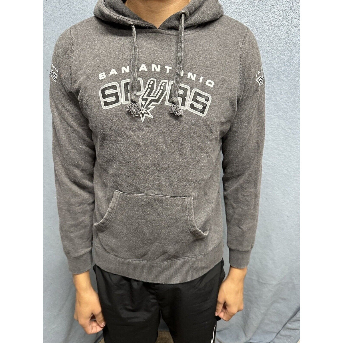 Men’s Large Gray NBA Store Pullover Hoodie San Antonio Spurs Garcia #5