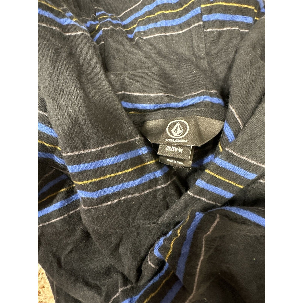 Men’s Volcom Medium Black Blue Striped Long Sleeve Hoodie