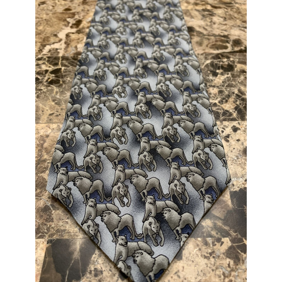 THE NATURE CONSERVANCY Silk Tie. Lion Motif.