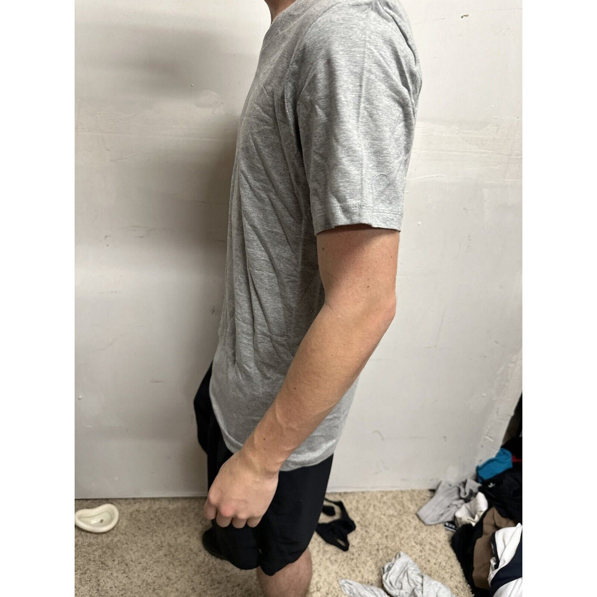 Men’s Gray Small Calvin Klein Classic Fit Tshirt