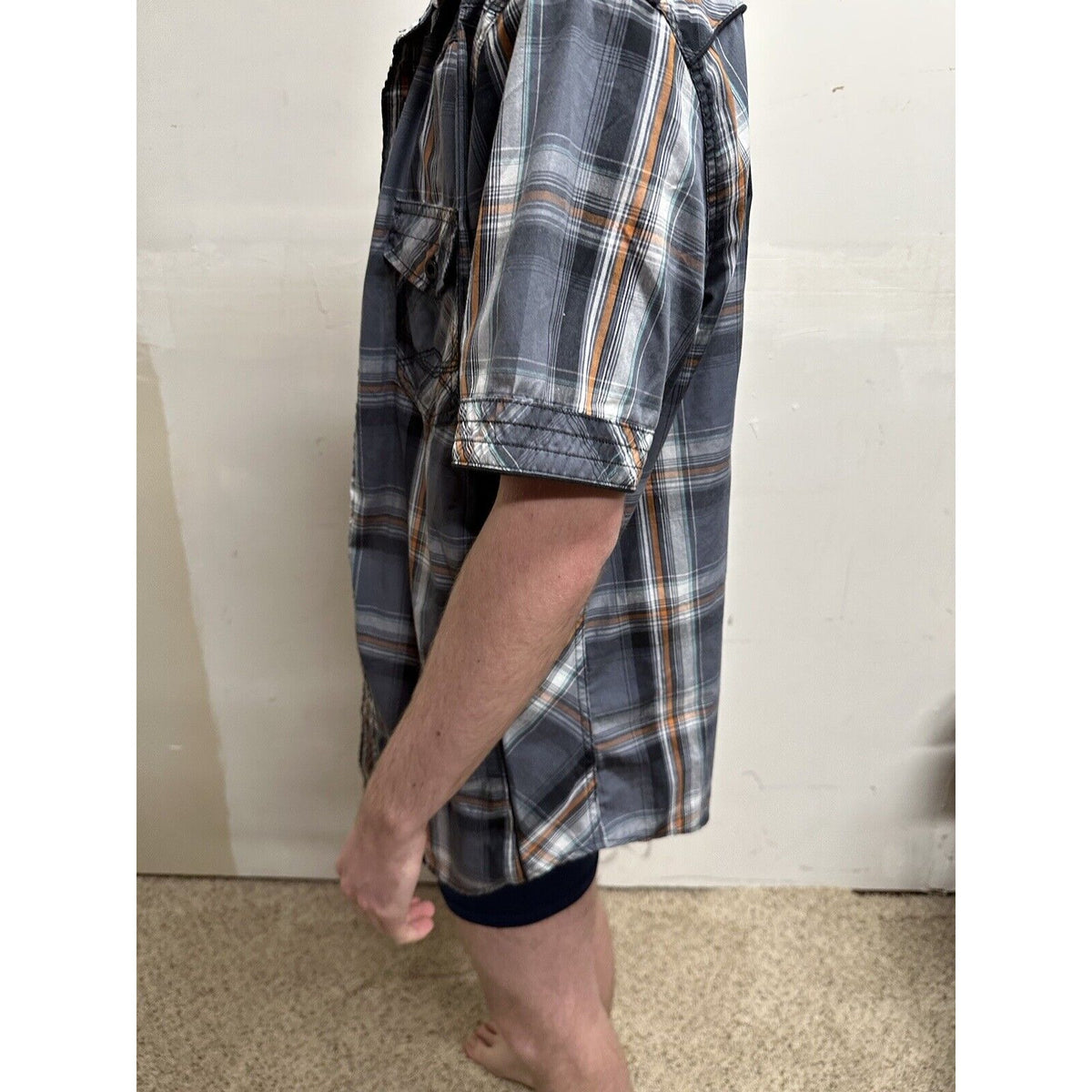 men’s button up helix large gray plaid shirt