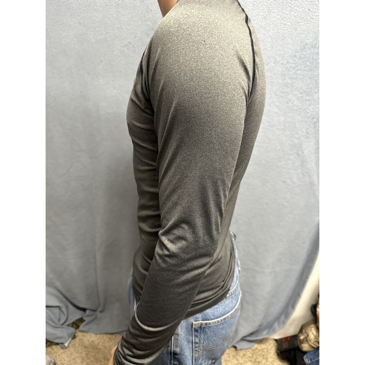 Men’s Large Gray Under Armour Compression Long Sleeve Pullover Shirt Athletic