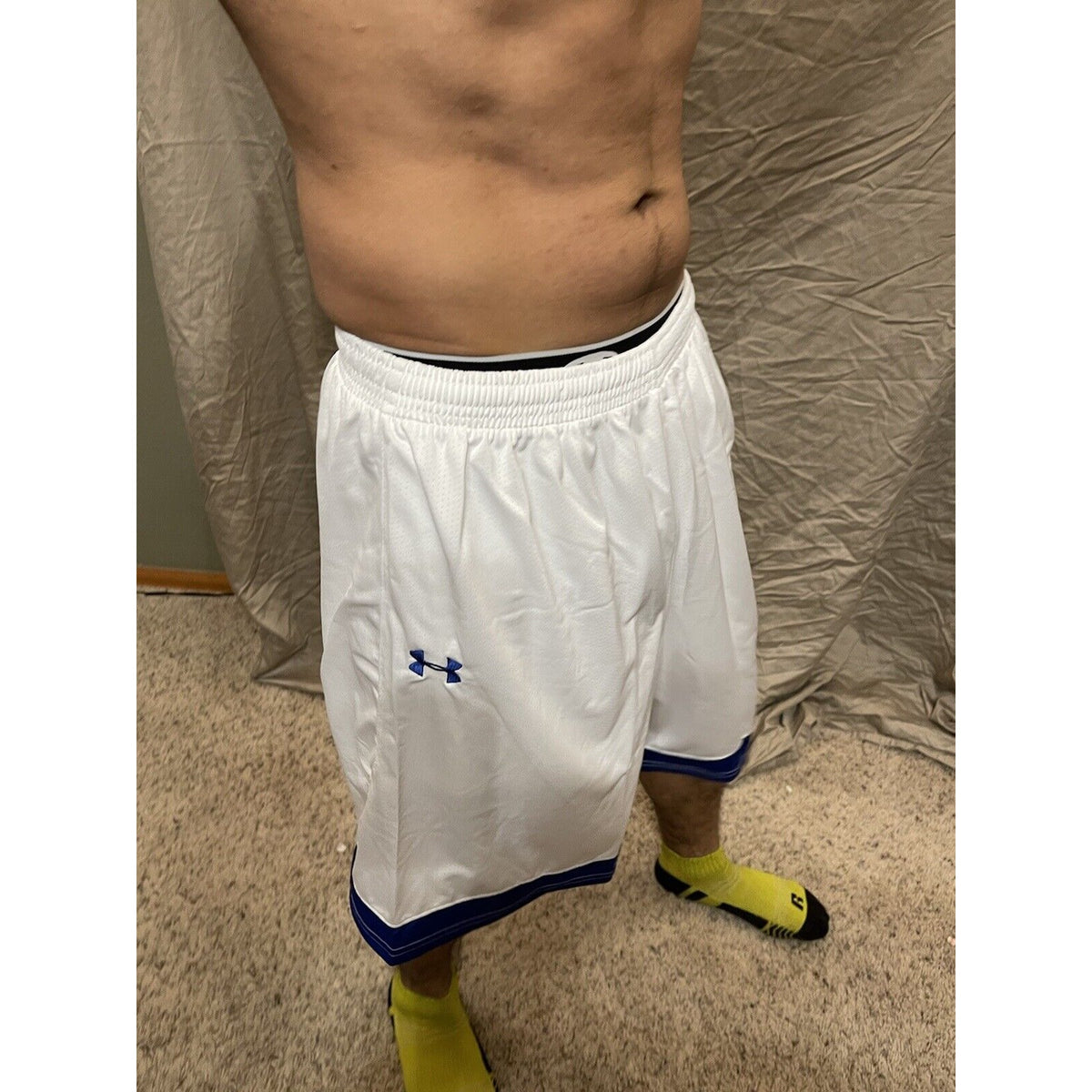 Men's under armour Large white and Blue Lacrosse style shorts no pockets