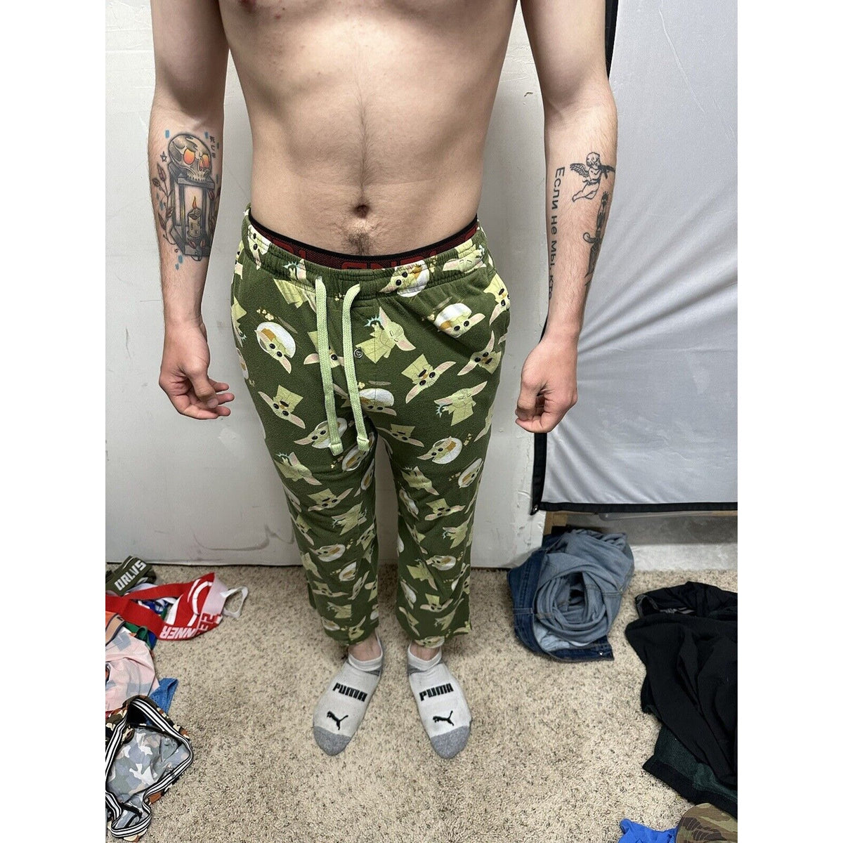 Men’s Small Hot Topic Star Wars Baby Yoda Lounge Pants Pajama Bottoms