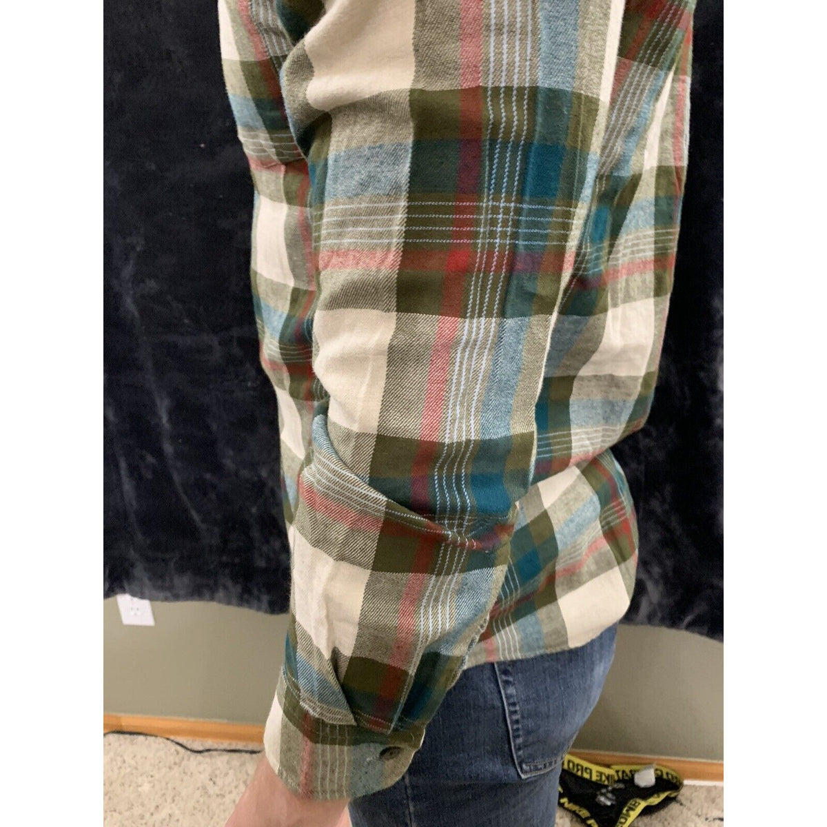 St.Johns Bay Heavy Flannel Button Down Shirt - Men's Size Small