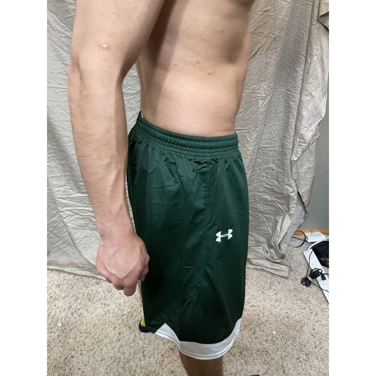 Men's  under armour Large Deep Green Lacrosse style shorts no pockets