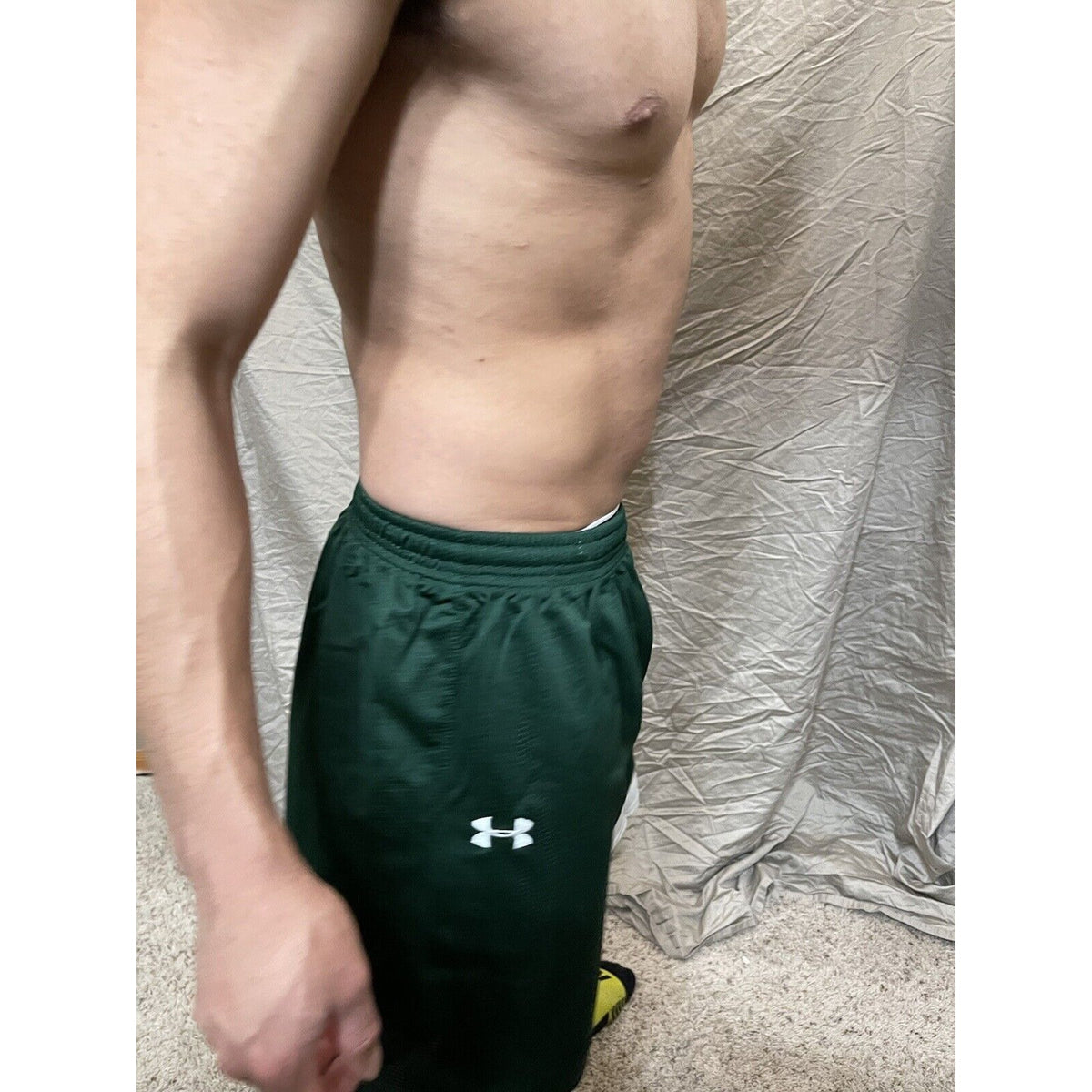 Men's  under armour Large Deep Green Lacrosse style shorts no pockets